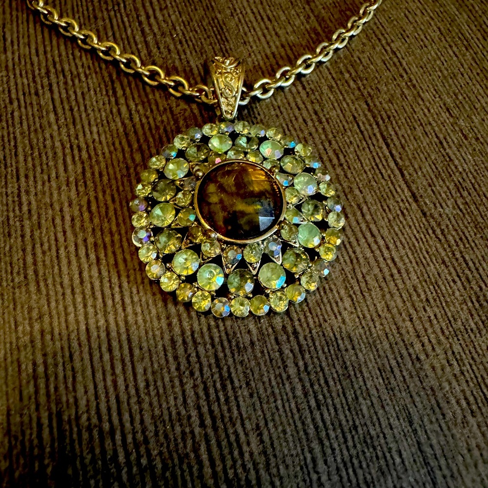 Vintage 90s Green Gems Pendant Necklace